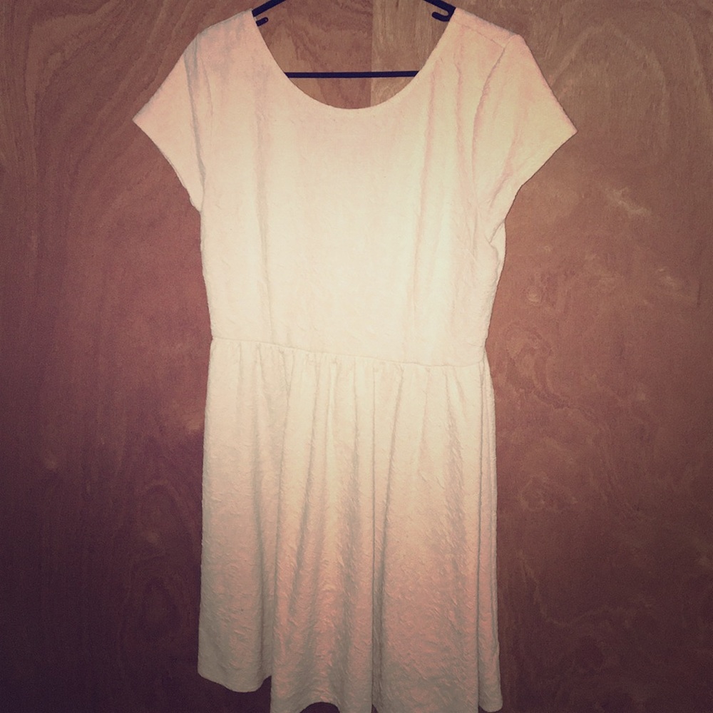 2x Xhilibration Dress